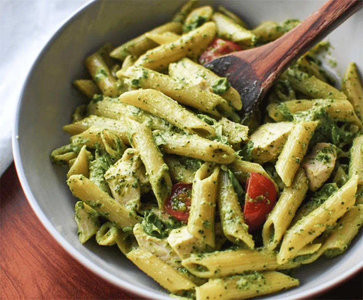 Easy Creamy Pesto Pasta in 10 Minutes